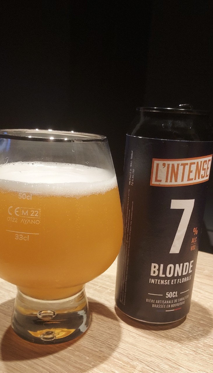 L'Intense Blonde, France