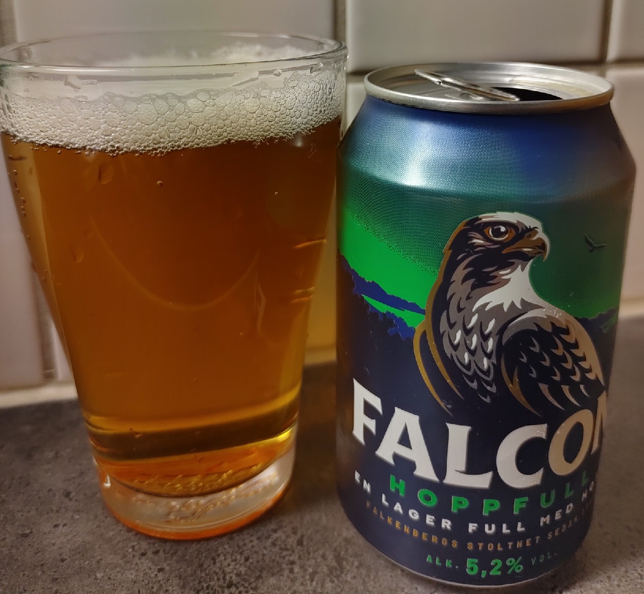 Falcon Hoppfull, Sweden