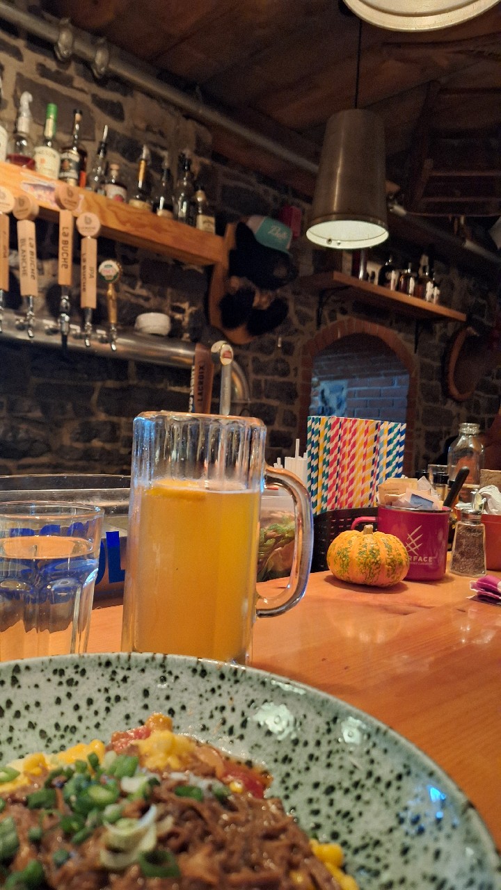 La Buche blanche, Canada