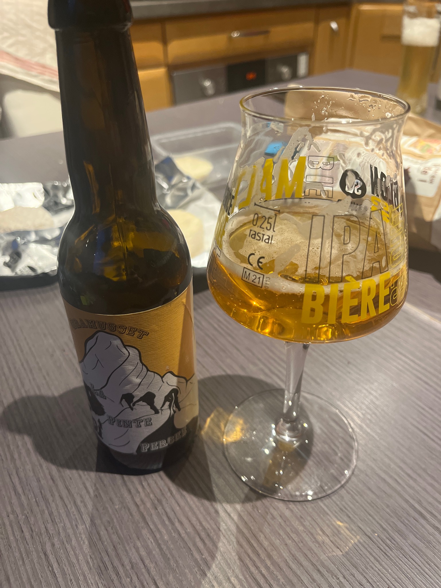 La Pinte Percée Gramusset, Brasserie L'Aravissante