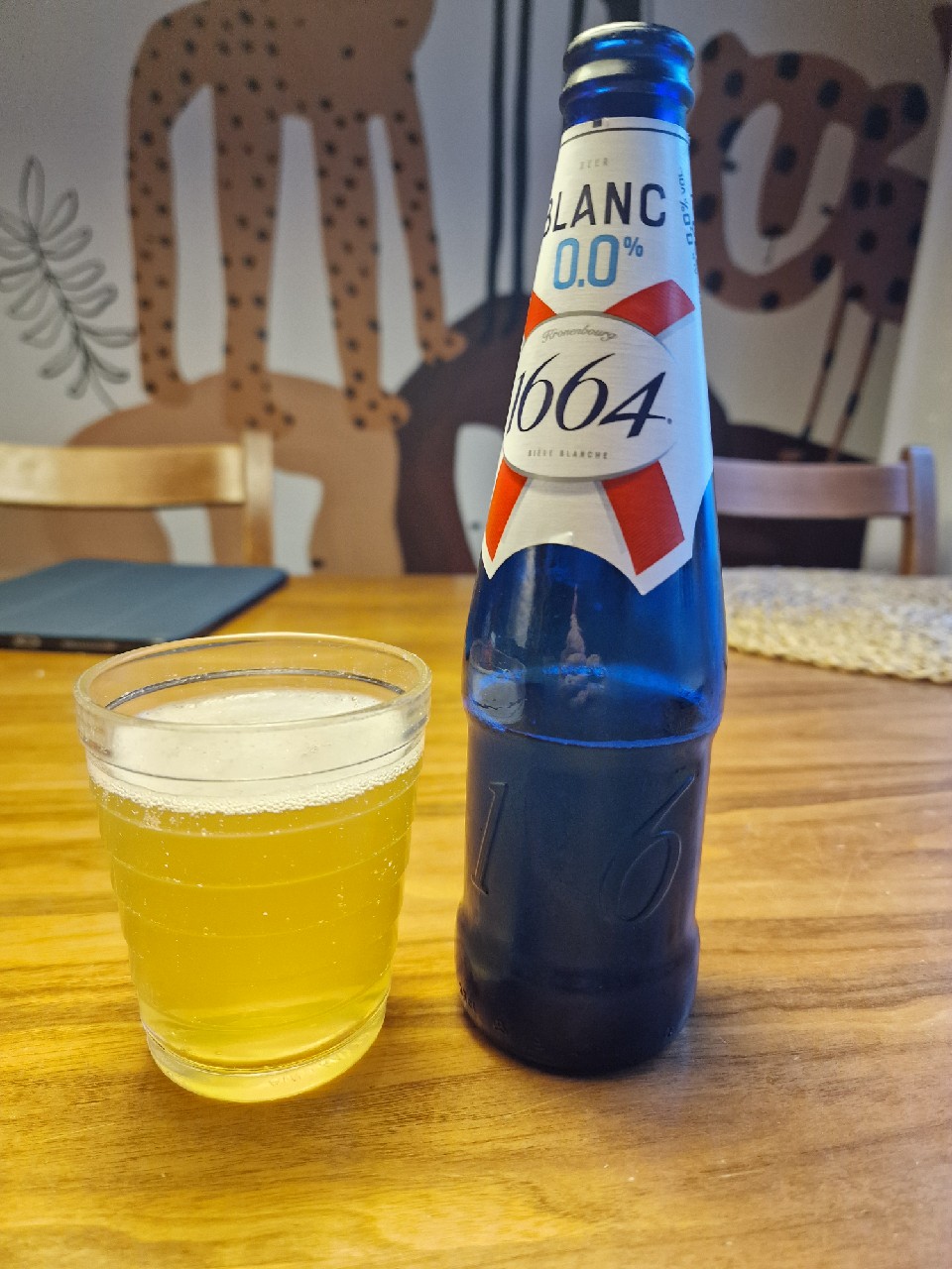 1664 Blanc Sans Alcool, France