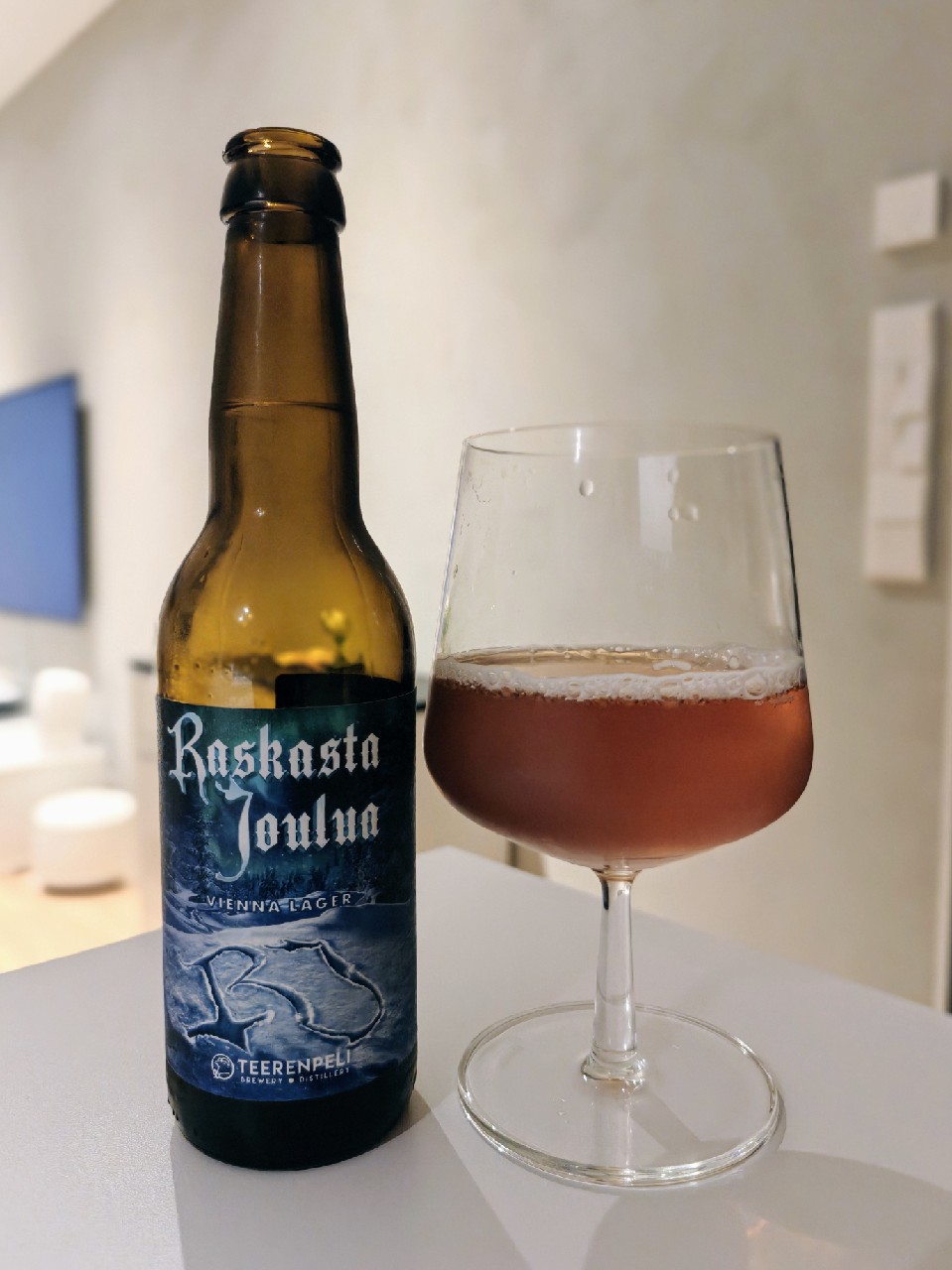 Raskasta Joulua, Finland