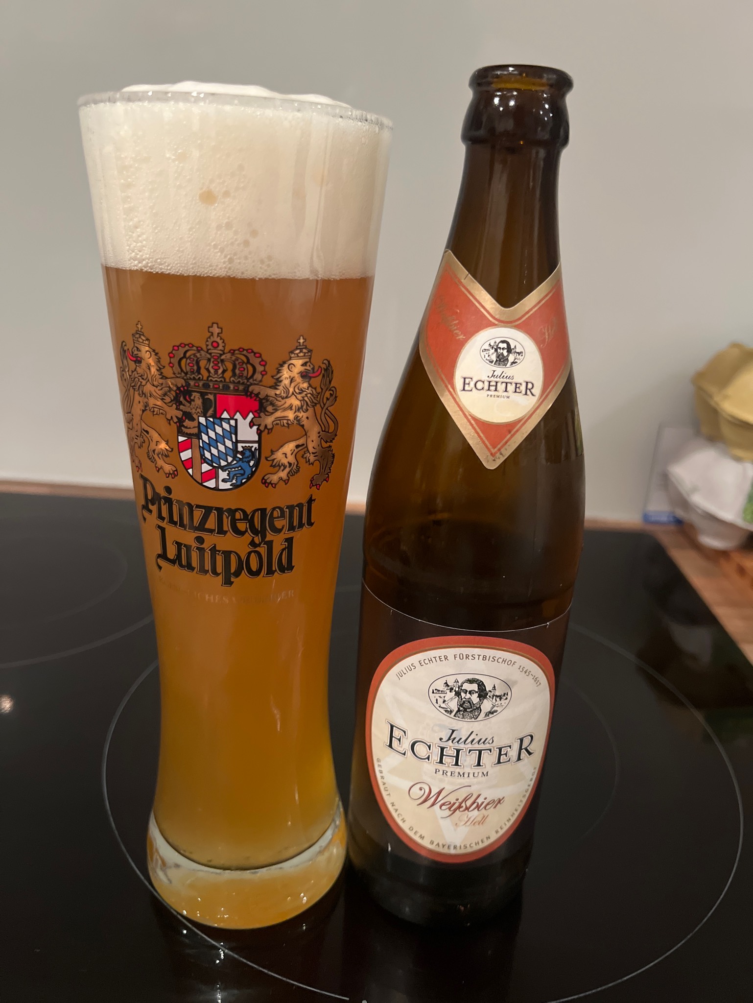 Julius Echter Weissbier Hell, Würzburger Hofbräu