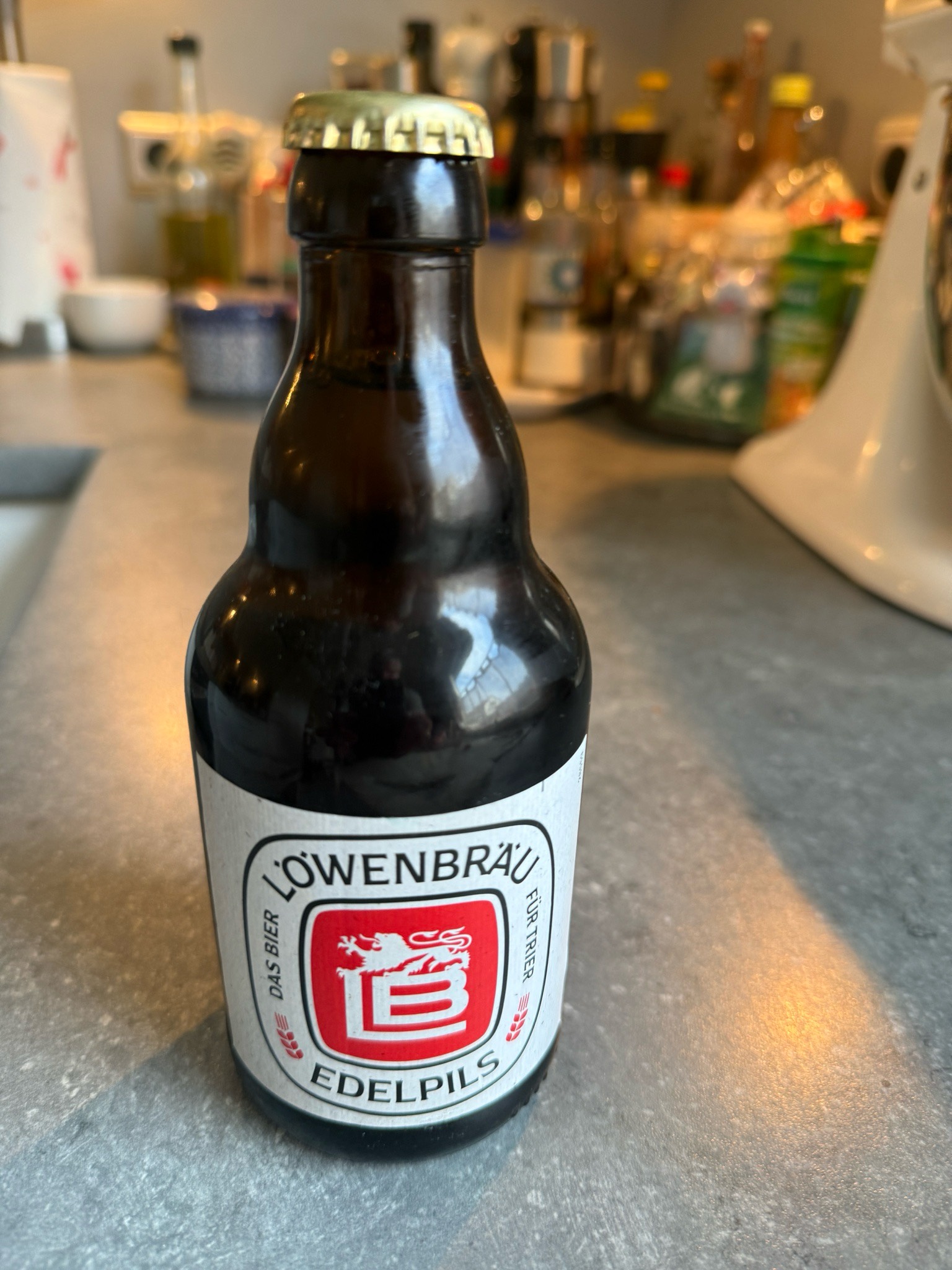 Löwenbrauerei Trier edel Pils, Löwenbrauerei Trier J.Mendgen