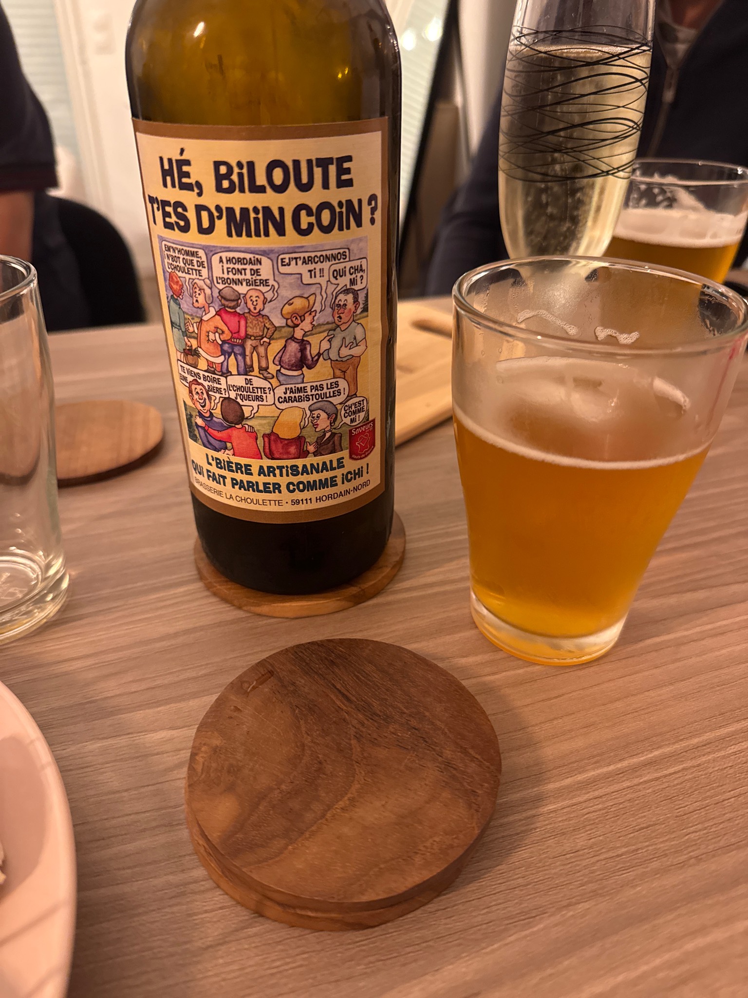 Hé, Biloute ! T'Es D'Min Coin ? Blonde, France