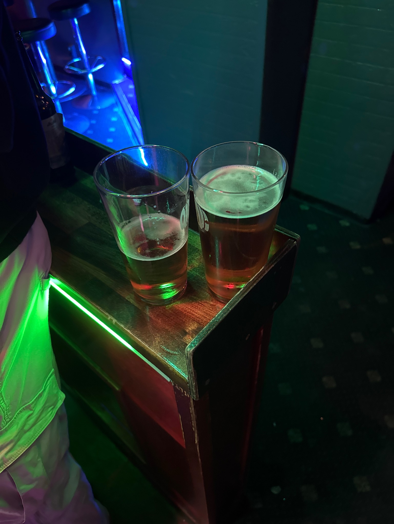 Sandels Juhlaolut Suodattamaton, Finland