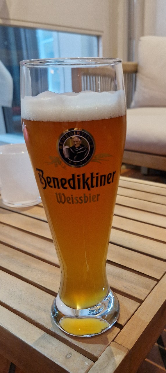 Benediktiner Weißbier Naturtrüb, Germany