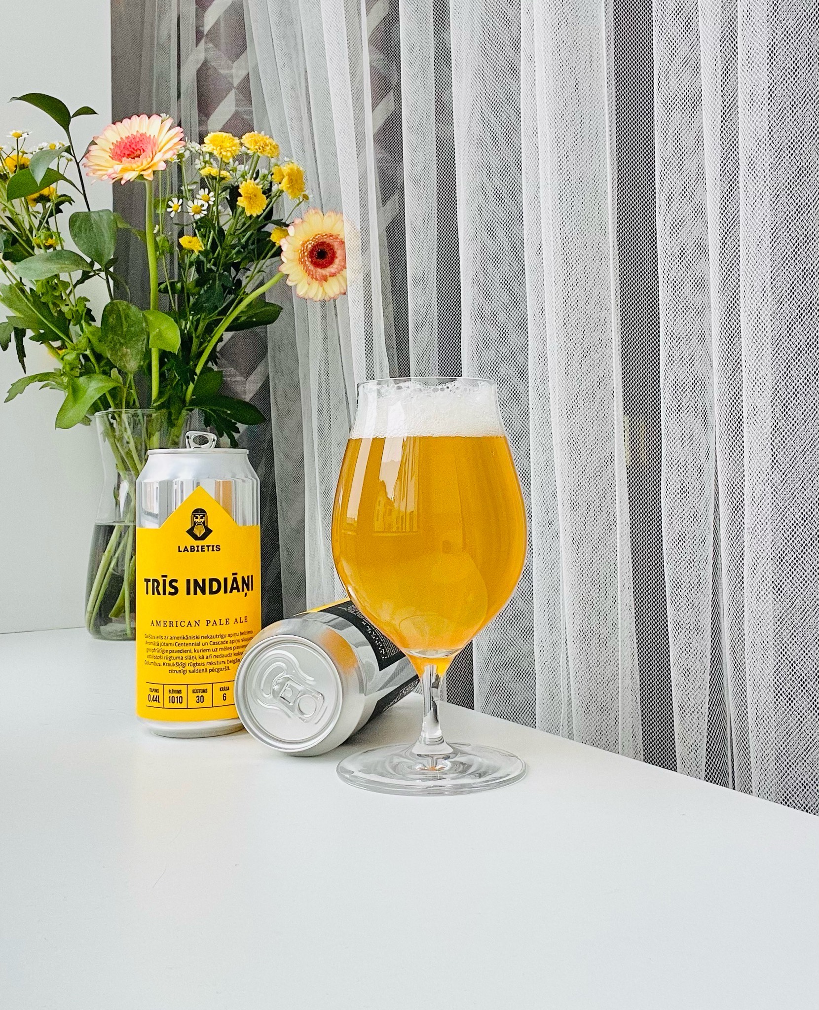 Trīs Indiāņi, Latvia