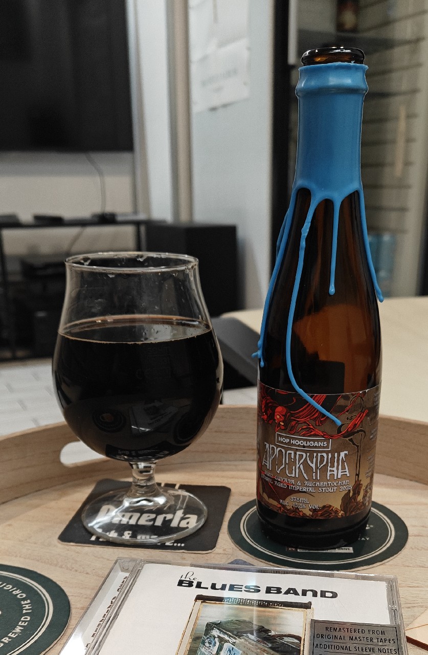 Apocrypha: Rum Guyana & Auchentochan Barrel Aged Imperial Stout (2025 Blue Wax), Romania