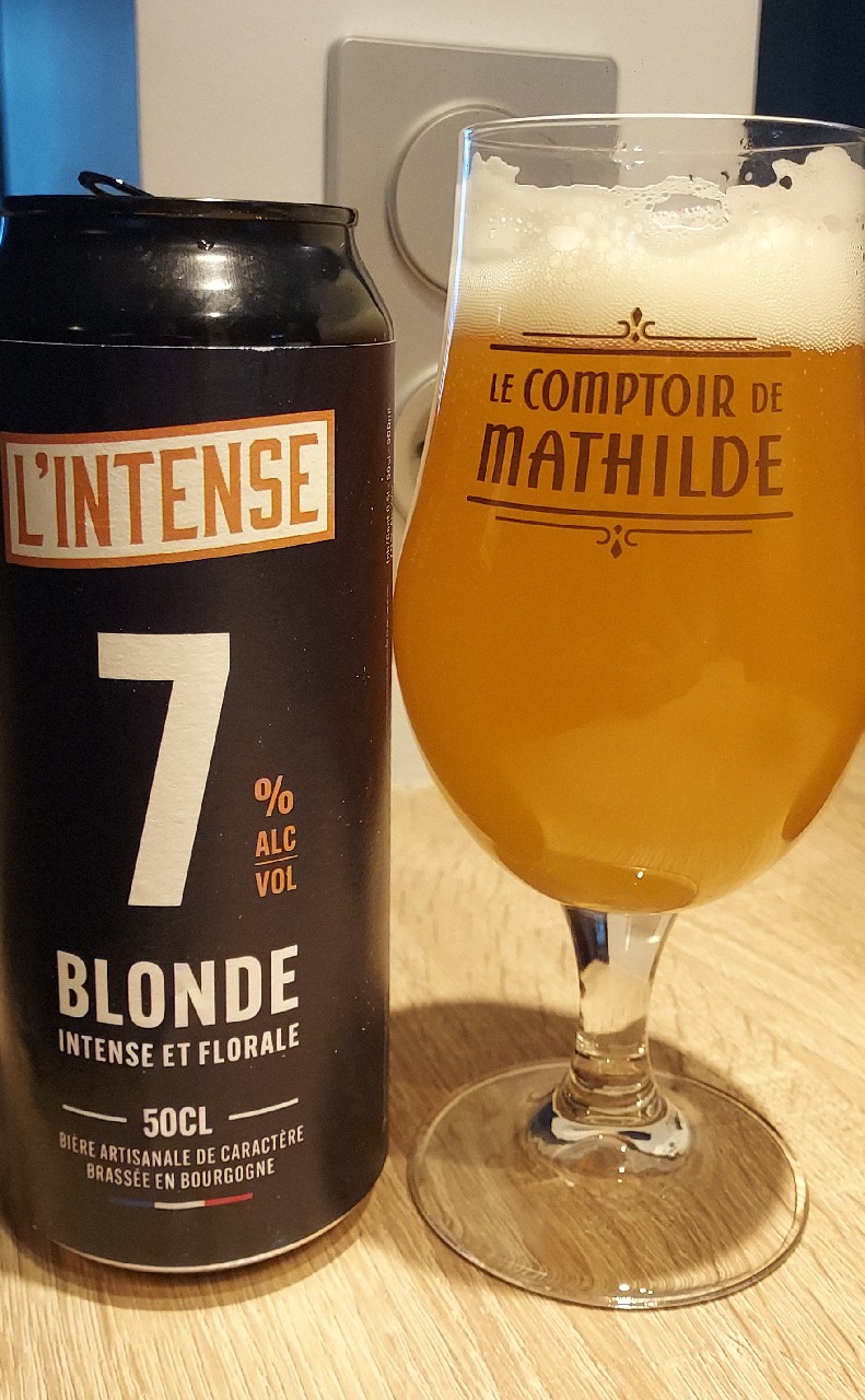 L'Intense Blonde, France
