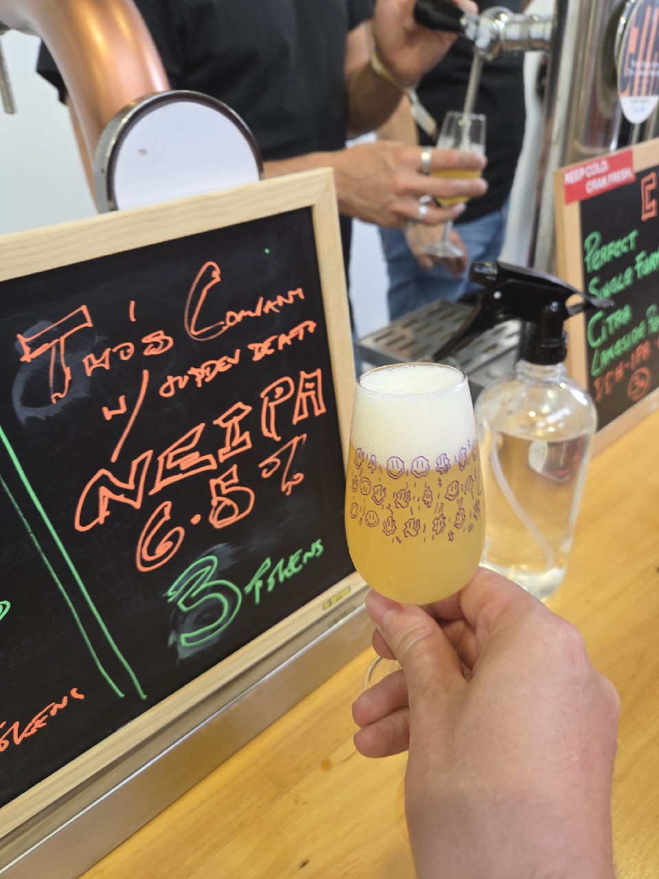 two's company, Spain