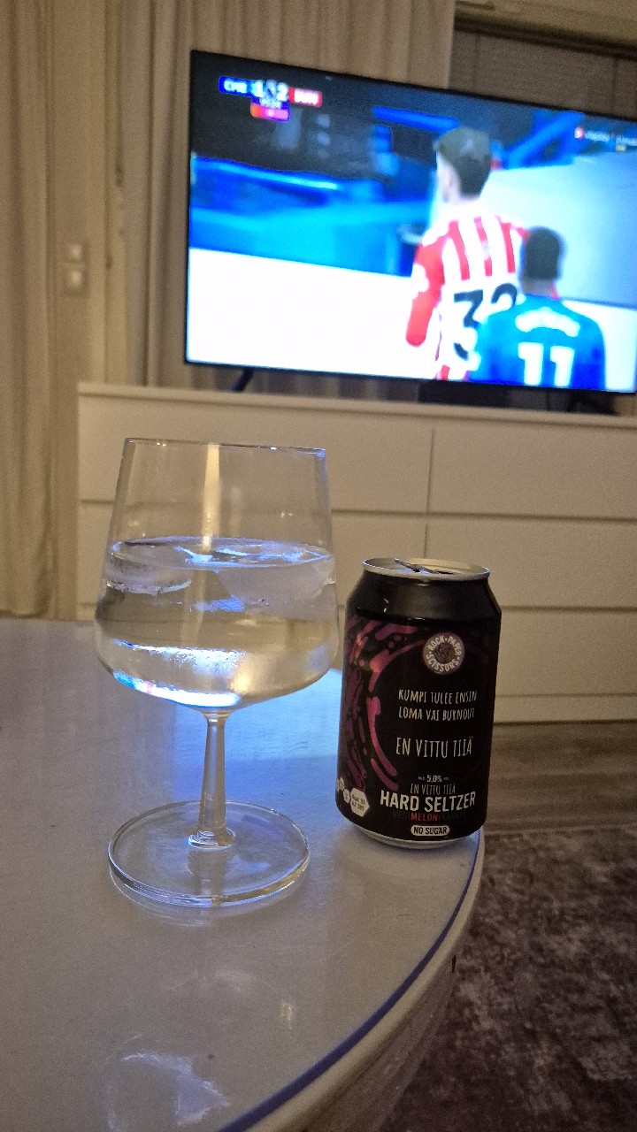 En Vittu Tiiä Hard Seltzer Vesimelonikarkki, Finland