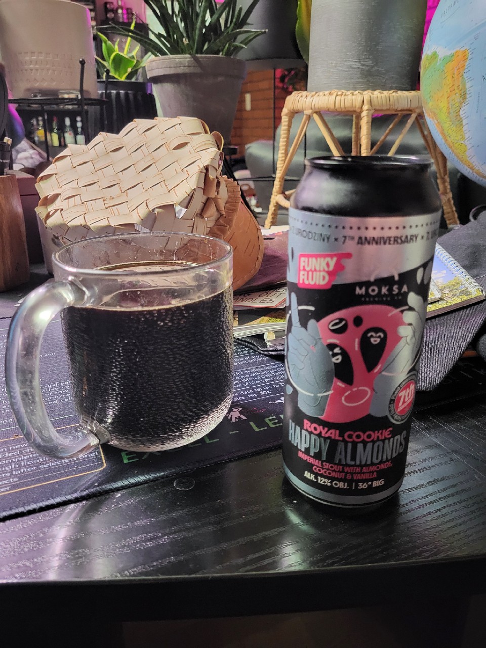 Royal Cookie: Happy Almonds, Poland