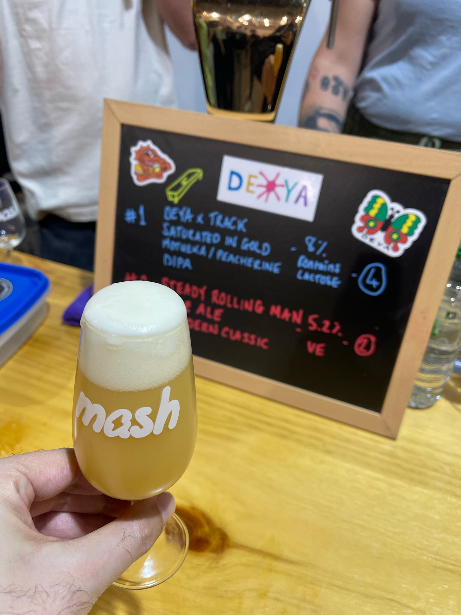 Saturated in gold - mutueka & peacharine, DEYA Brewing Company