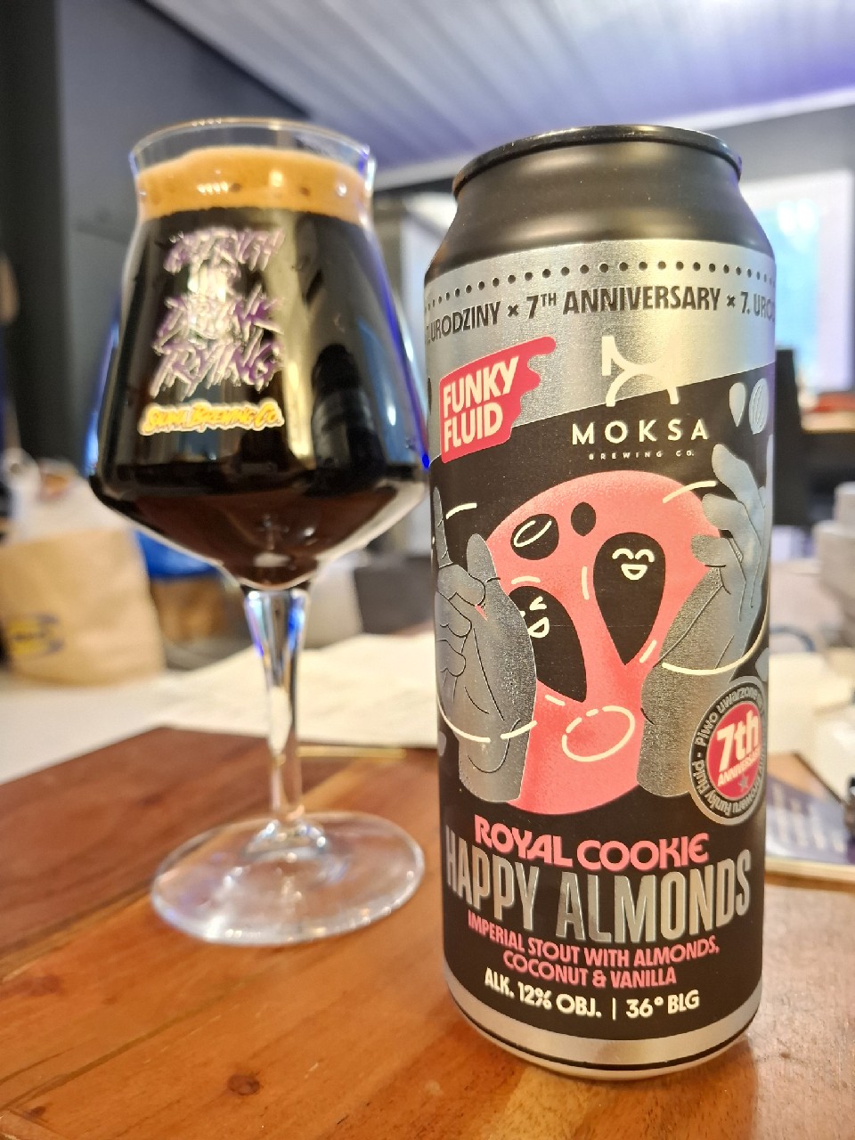 Royal Cookie: Happy Almonds, Poland