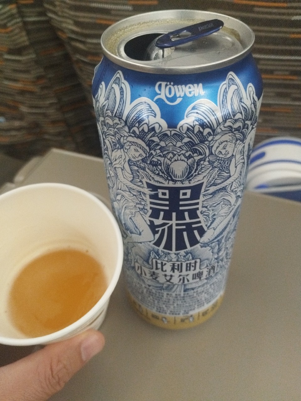 Hēi Shī Bǐlìshí Xiǎomài Ài Ěr Píjiǔ / 黑狮比利时小麦艾尔啤酒, China