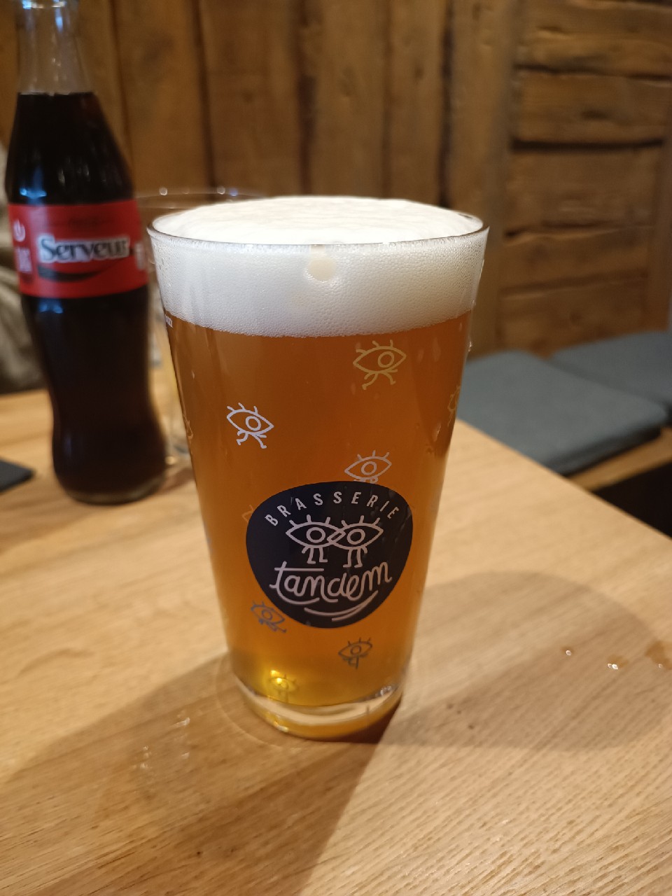 Poule Mouillée, France