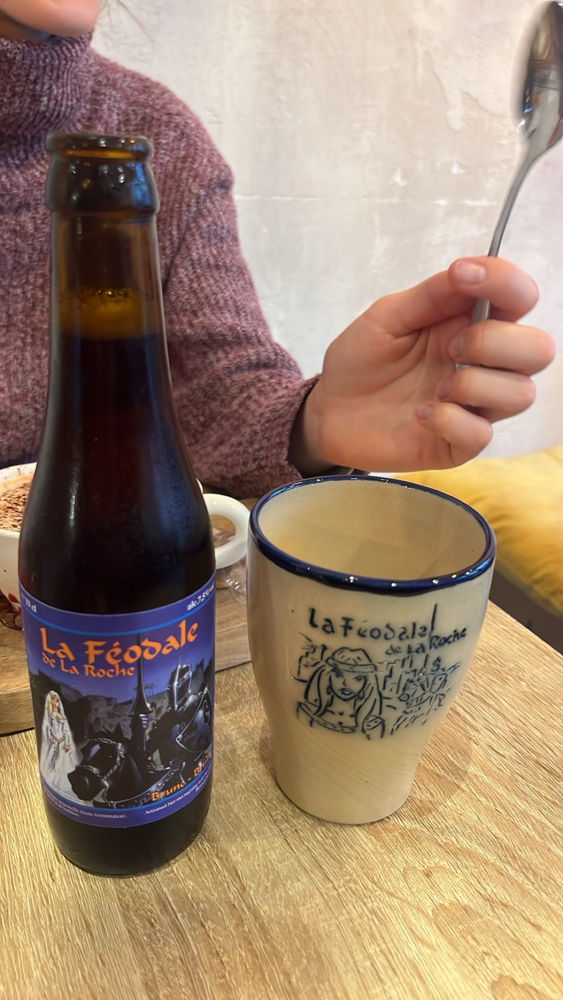 La féodale de la Roche Brune, La Cave du Venitien