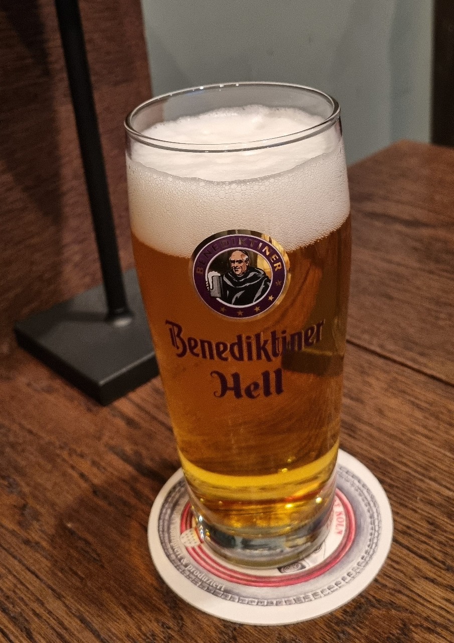 Benediktiner Hell, Benediktiner Weißbräu GmbH