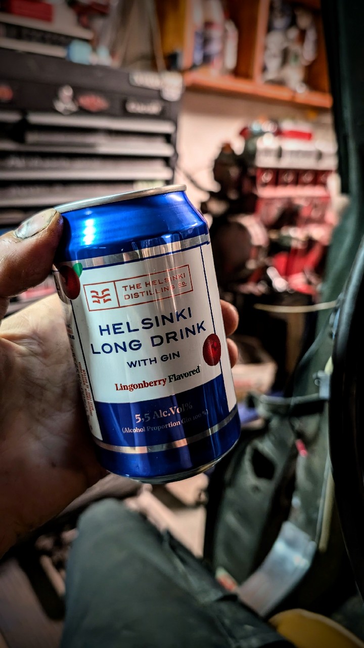 Helsinki Long Drink: Lingonberry, The Helsinki Distilling Co. (Olvi)