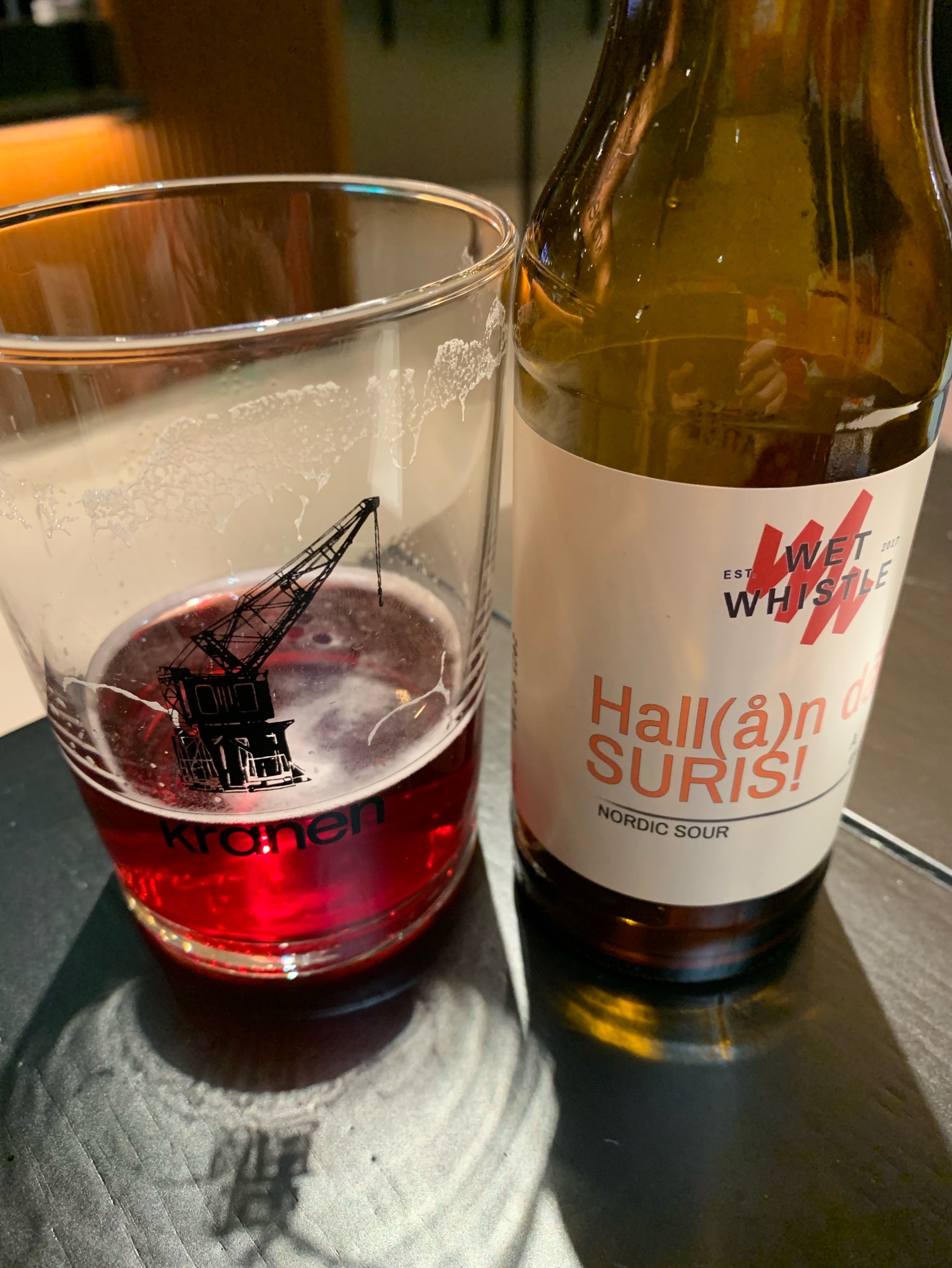 Hall(å)n där suris, Wet Whistle