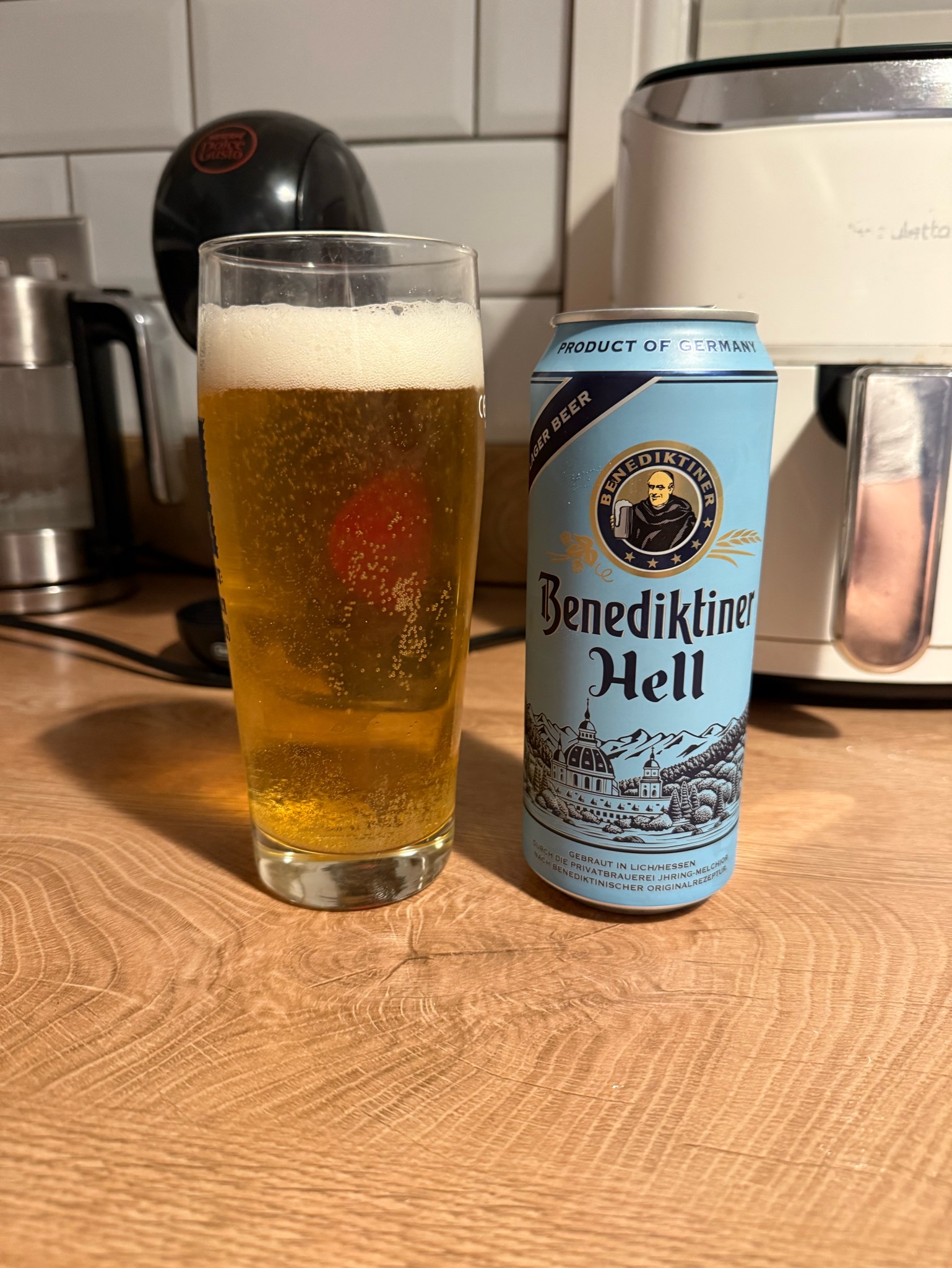 Benediktiner Hell, Benediktiner Weißbräu GmbH