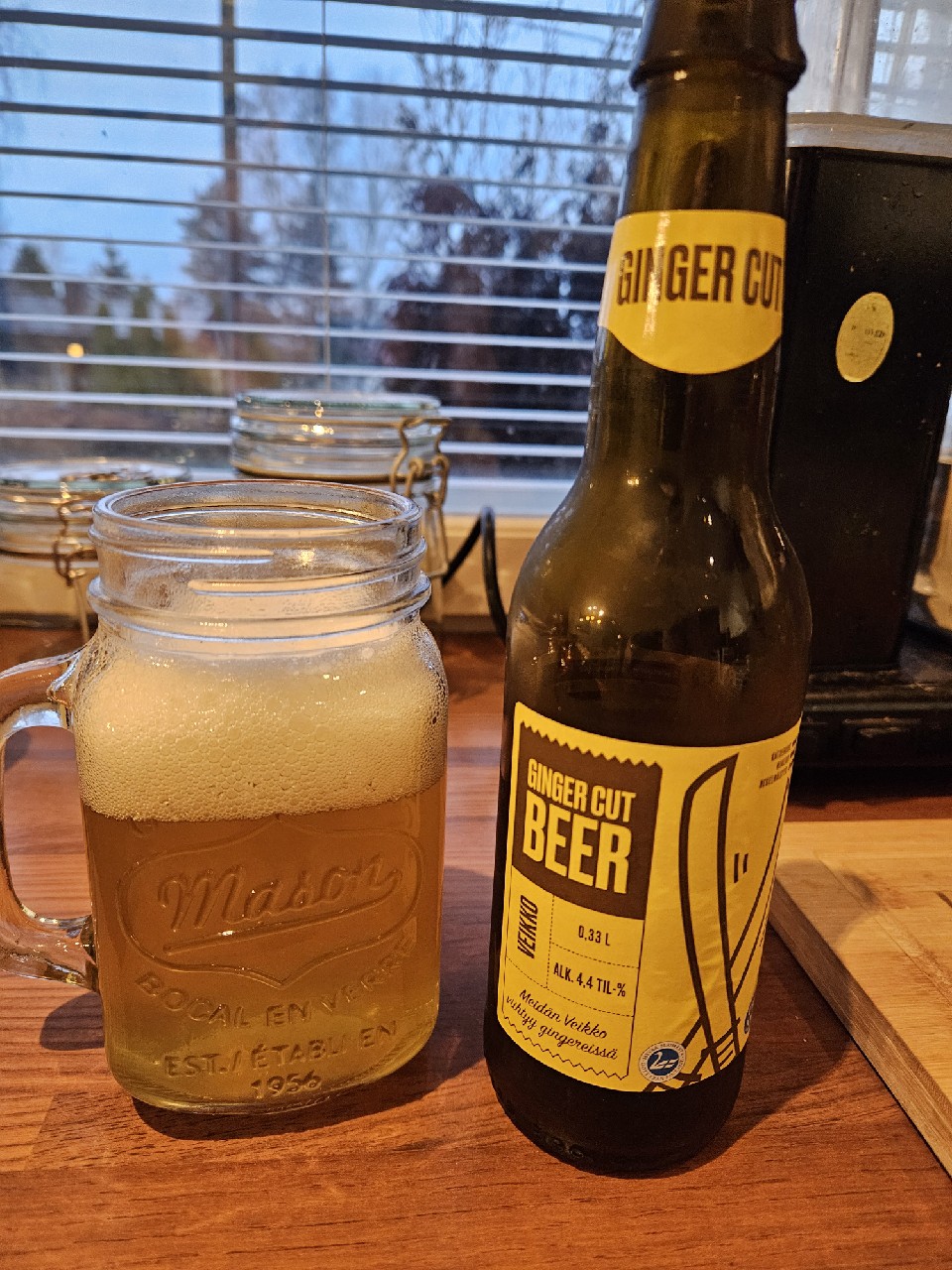 Meidän Veikko Viihtyy Gingereissä, Finland