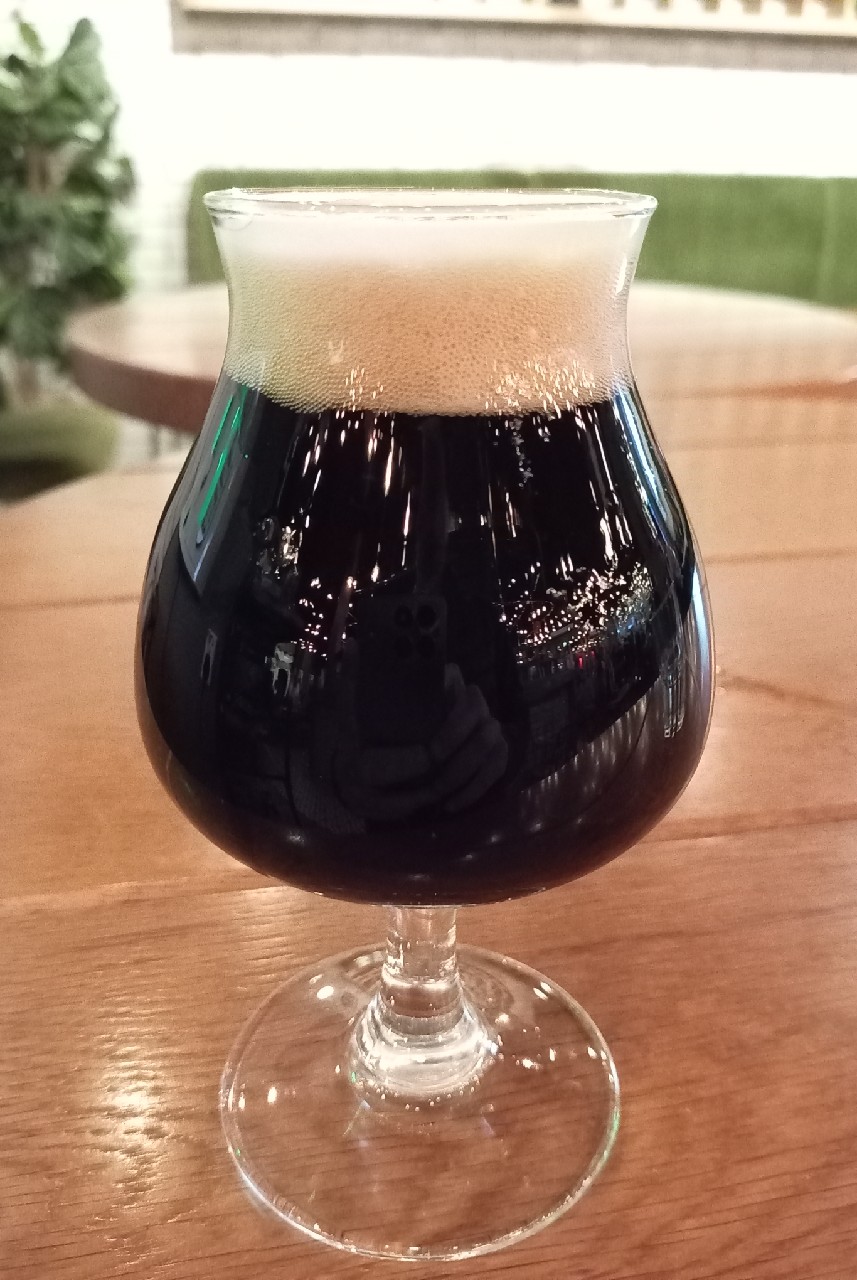 Paksut Posket, Finland