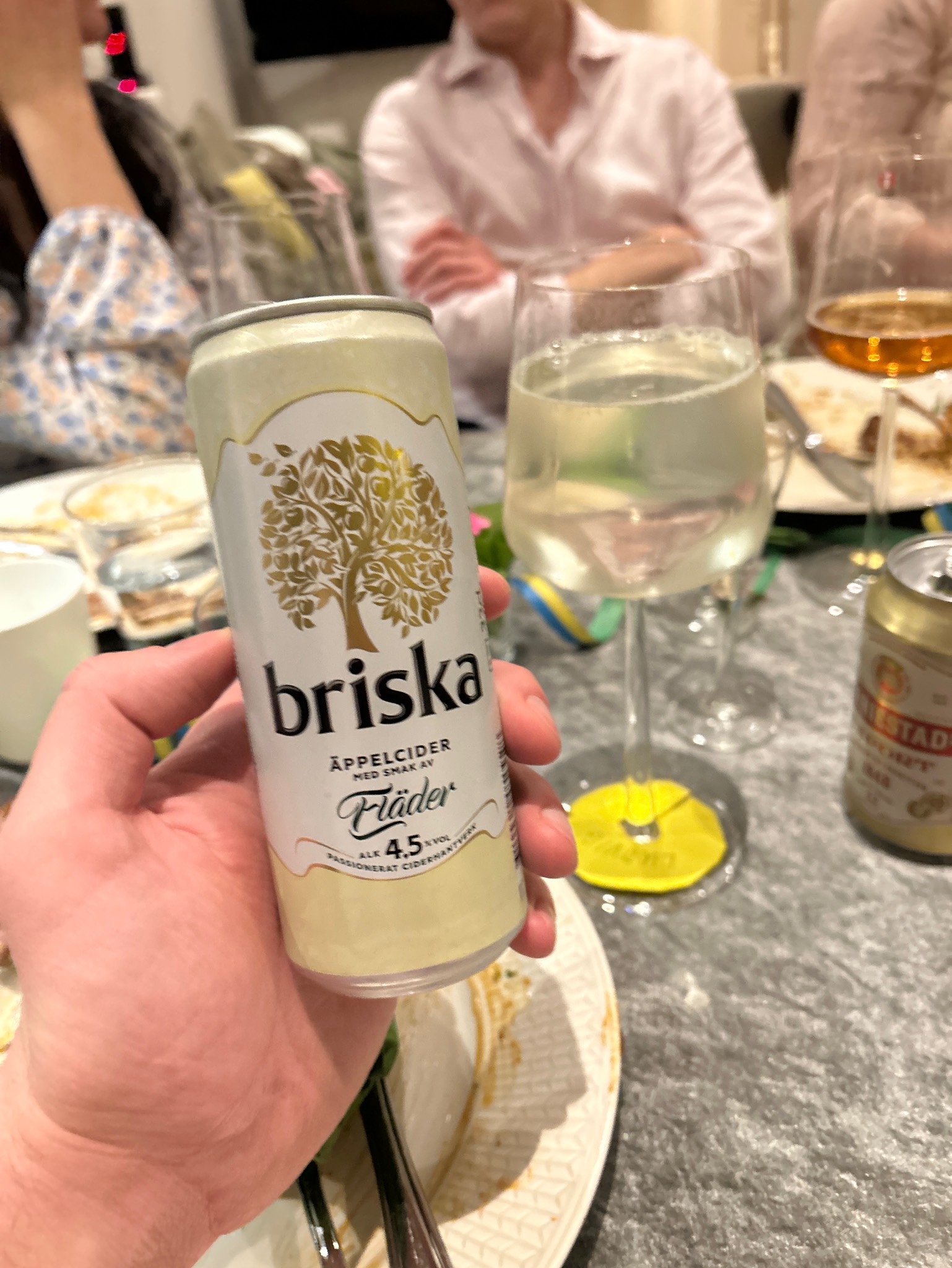 Briska Äppelcider med smak av fläder, Sweden