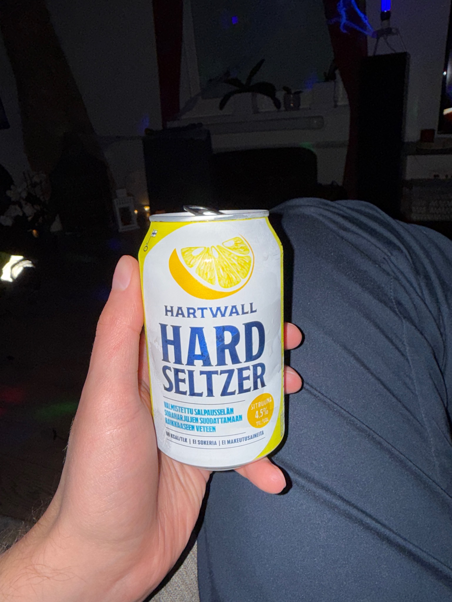 Hartwall Hard Seltzer Sitruuna, Finland