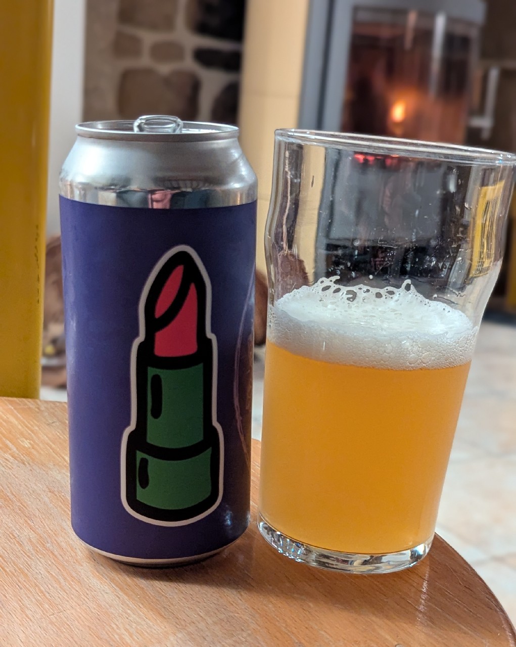 Rouge À Lèvre, France