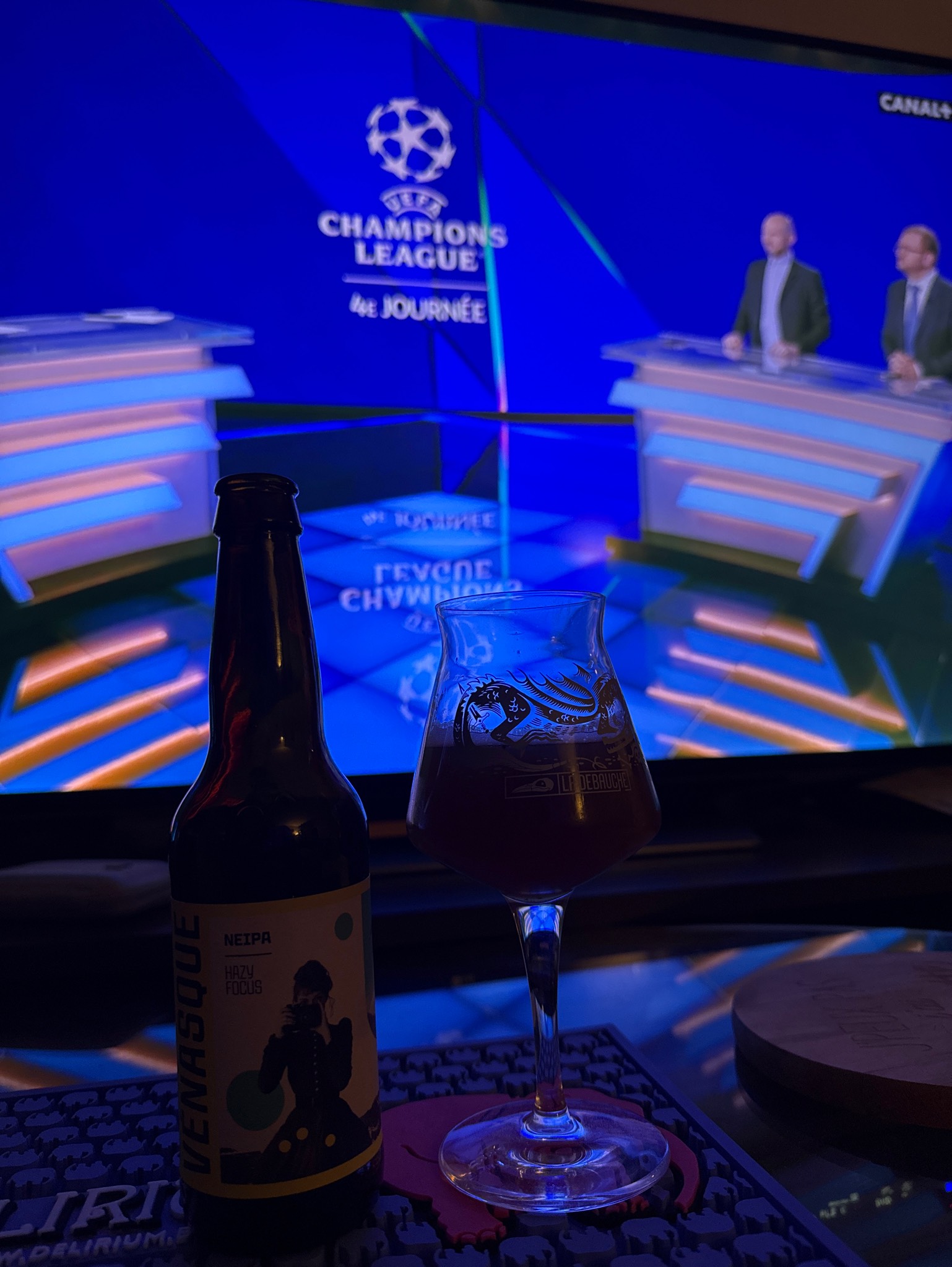 Hazy focus, Brasserie Du Vénasque