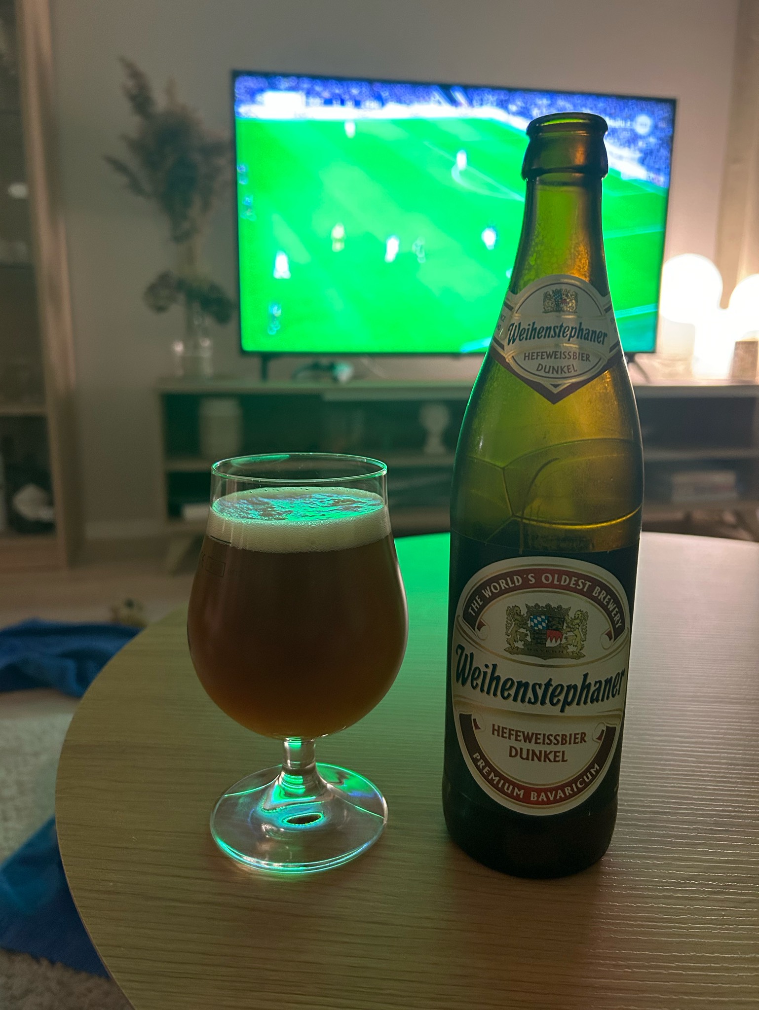 Weihenstephaner Hefeweissbier Dunkel, Germany