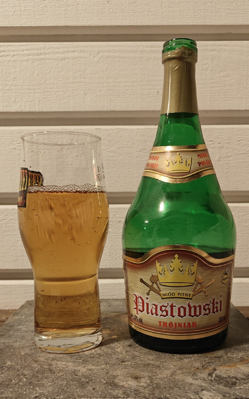 Trójniak Piastowski, Spółdzielnia Pszczelarska Apis