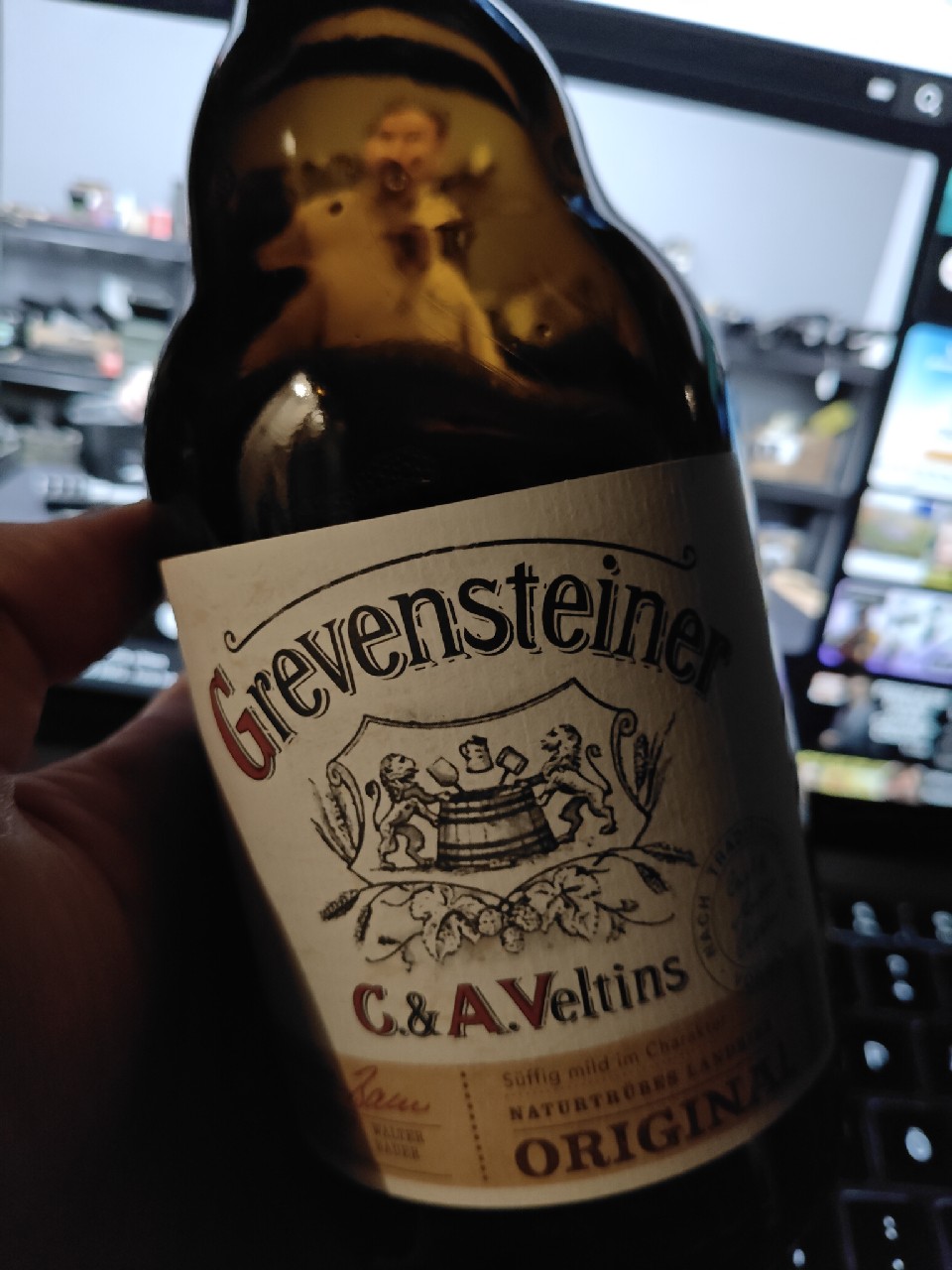 Grevensteiner Original Naturtrübes Landbier, Brauerei C.& A. Veltins