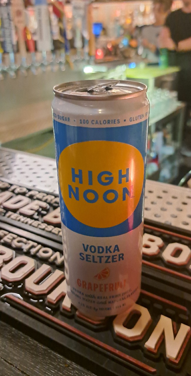 Vodka Seltzer grapefruit, High Noon Spirits Company