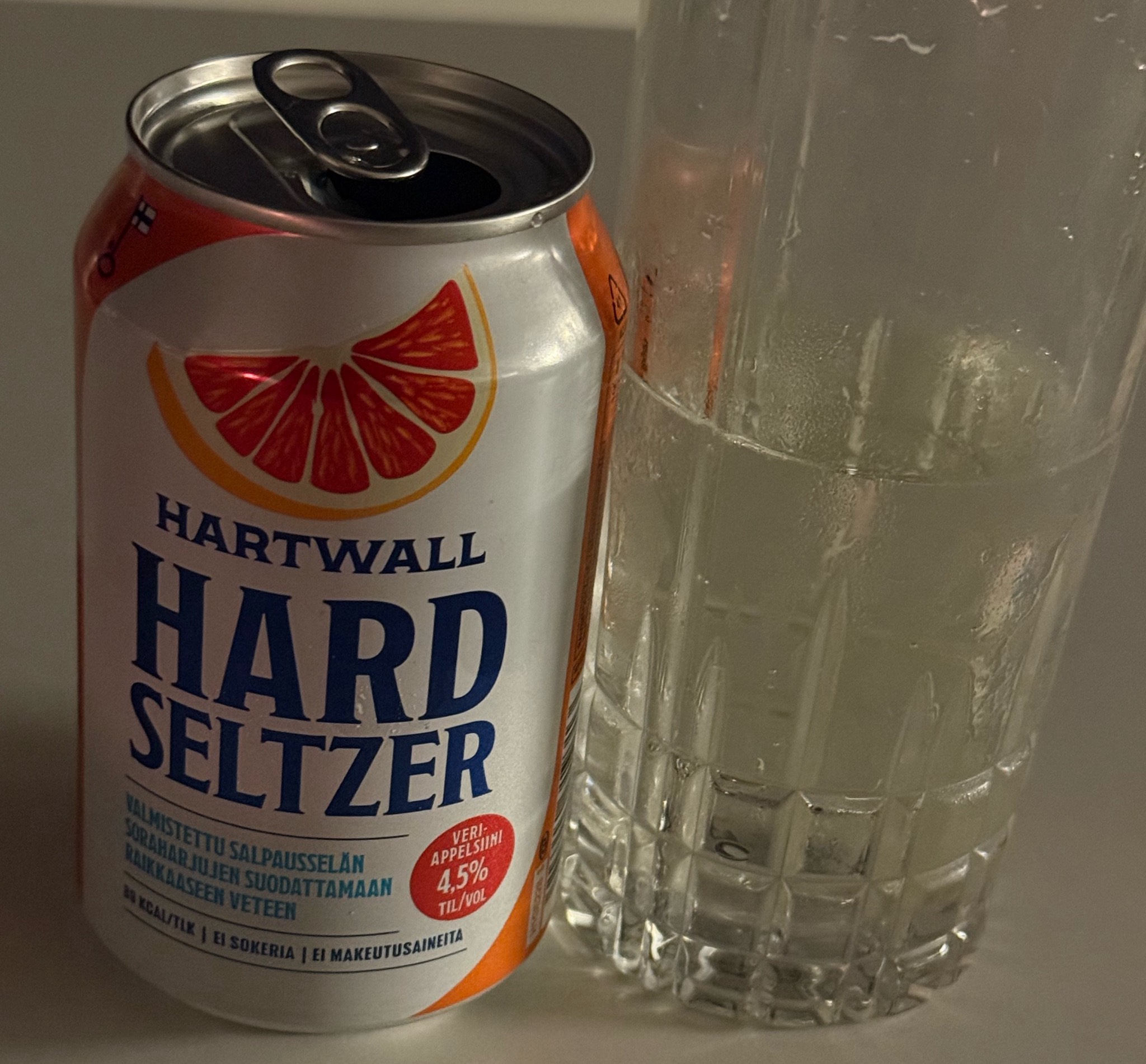Hartwall Hard Seltzer Veriappelsiini, Finland