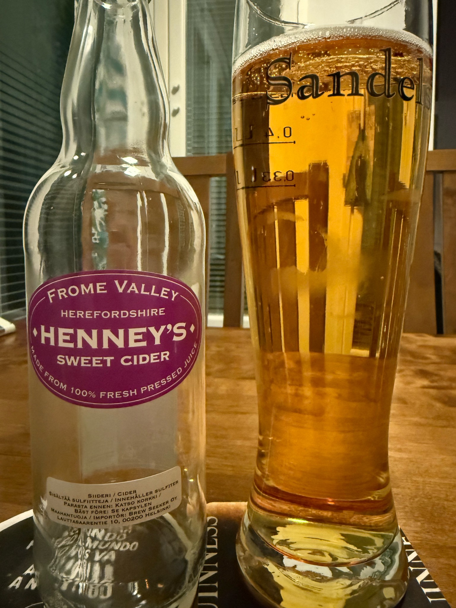 Henney's Apple Sweet Cider, Henney's