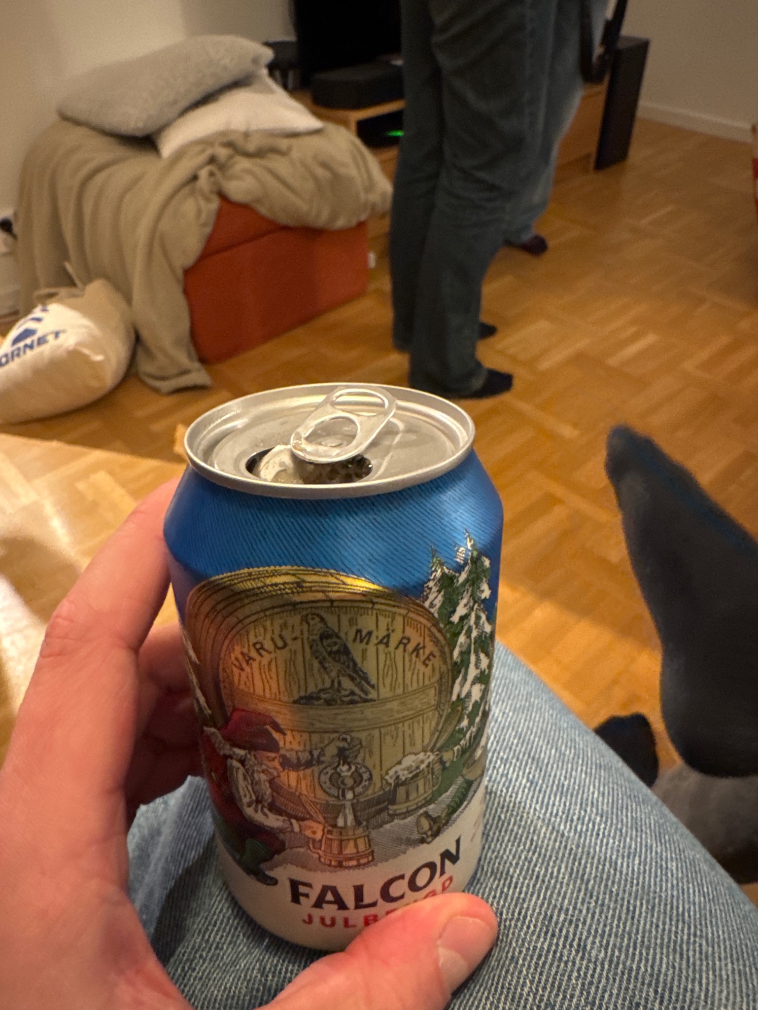 Falcon Julbrygd 5.2%, Sweden