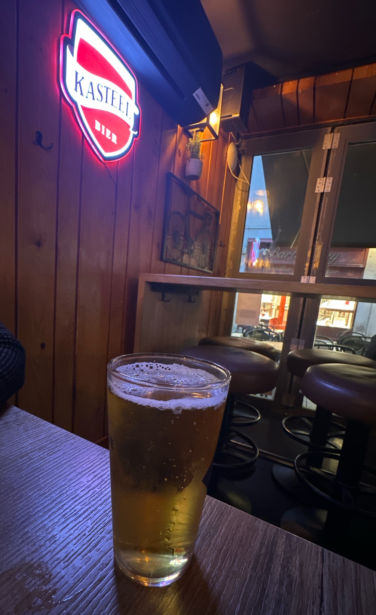 La Guillotine, Belgium