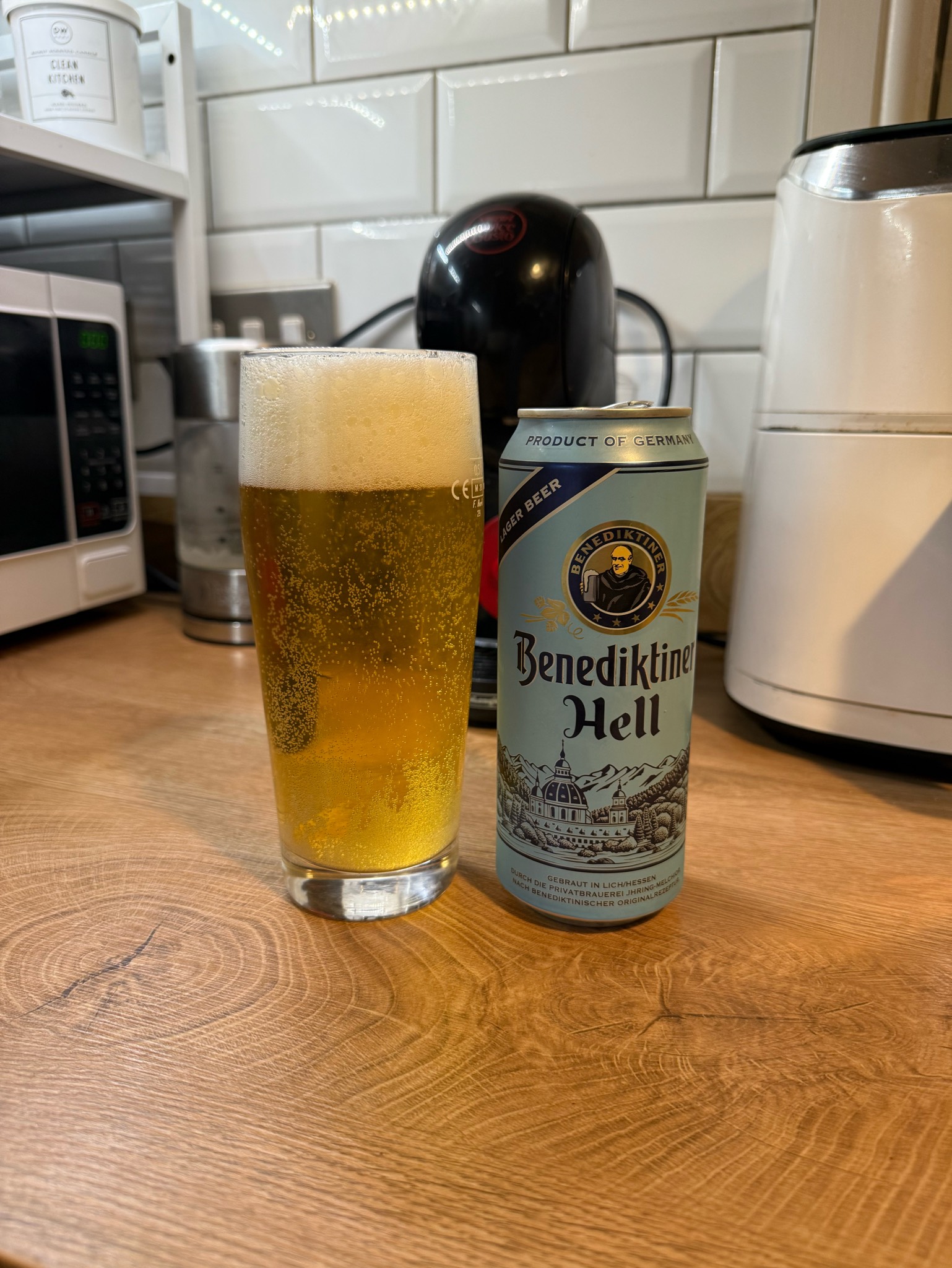 Benediktiner Hell, Benediktiner Weißbräu GmbH