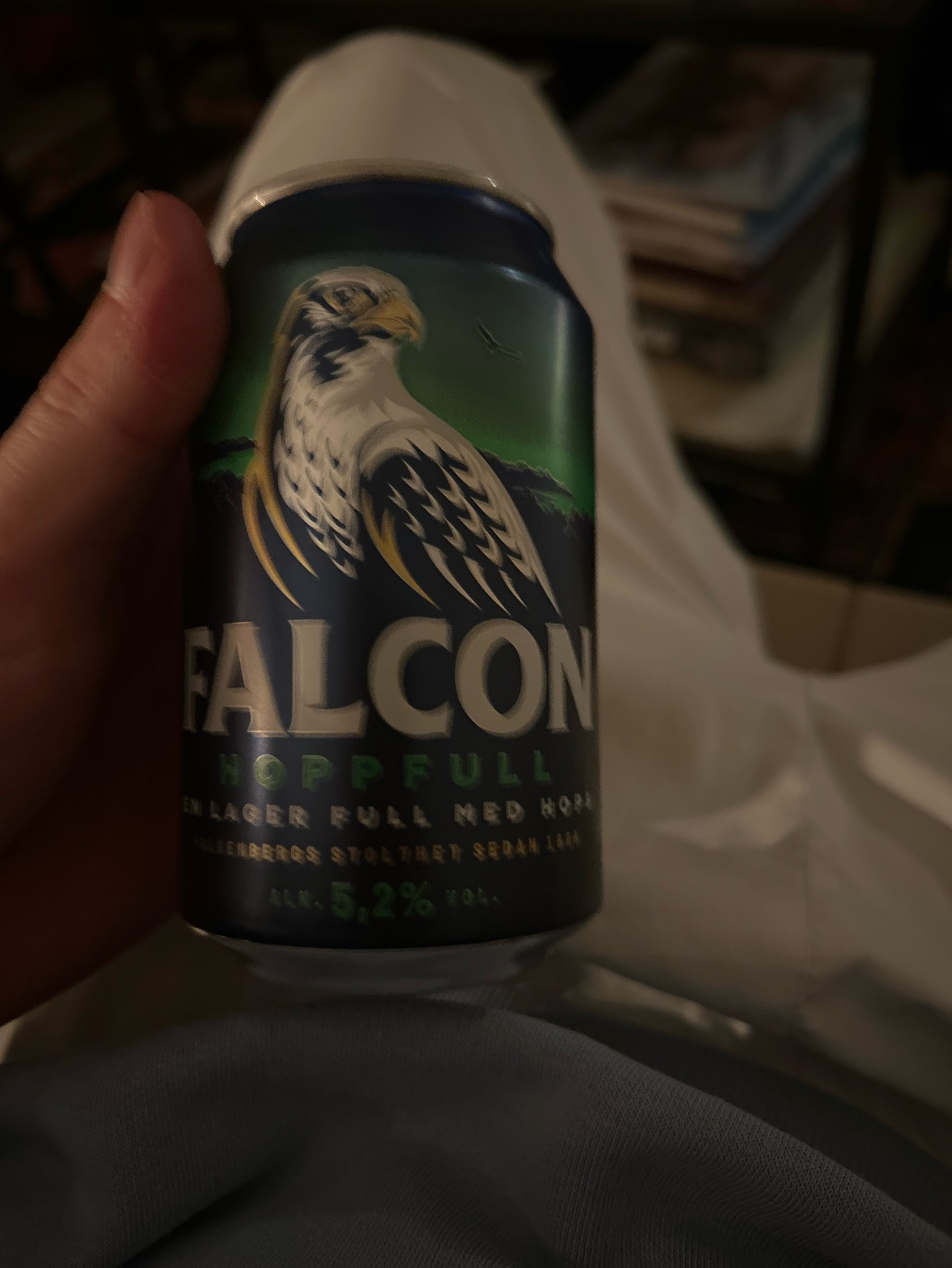 Falcon Hoppfull, Sweden