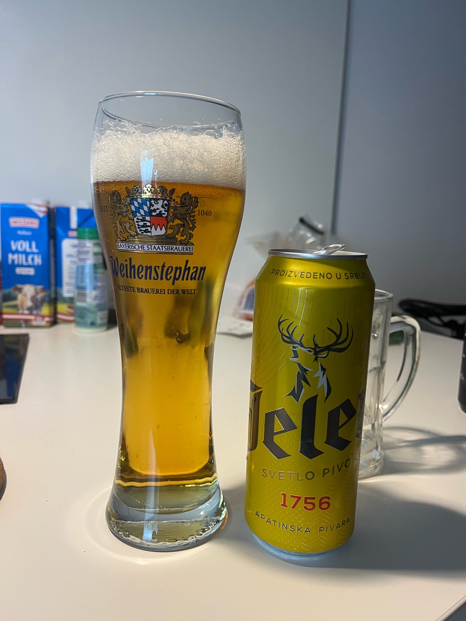 Jelen Svetlo / Svijetlo Pivo, Apatinska Pivara (MolsonCoors)