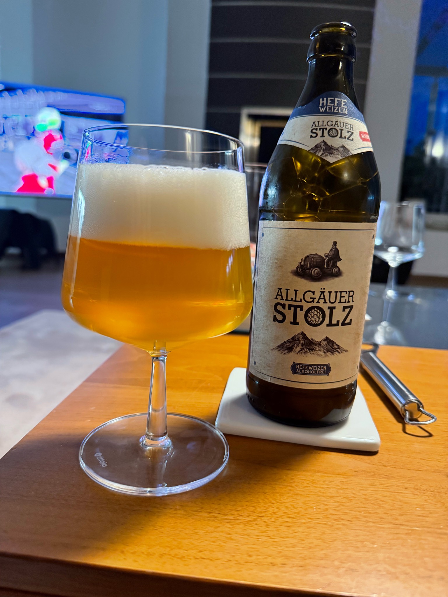 allgäuer stolz alkoholfreies hefeweizen, Familienbrauerei Stolz