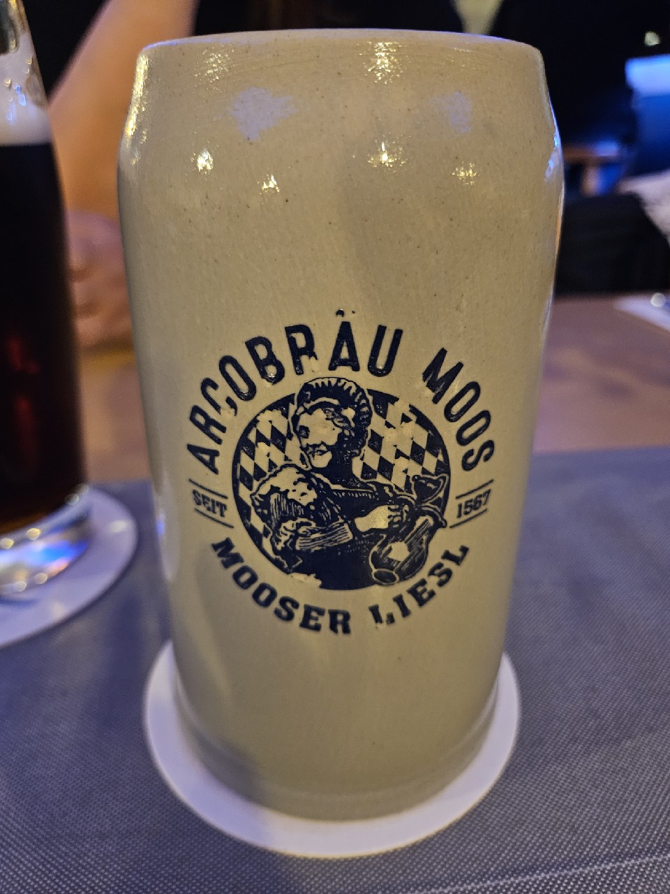 Mooser Liesl Helles, Arcobräu Gräfliches Brauhaus