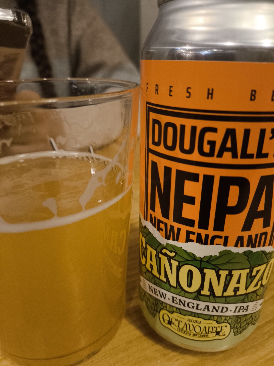 Cañonazo, Cerveza DouGall's