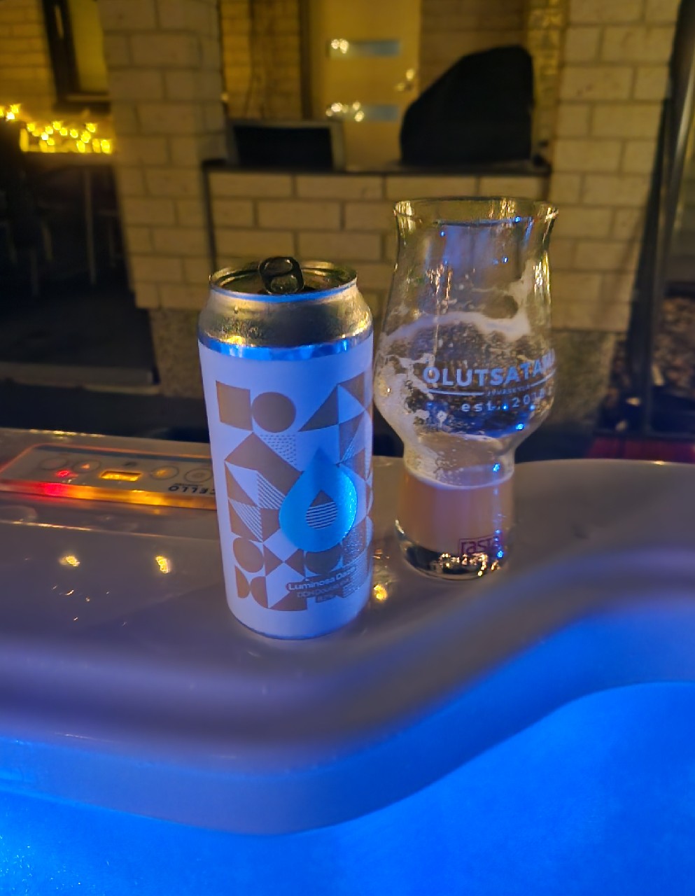 Luminosa Daze, Wales