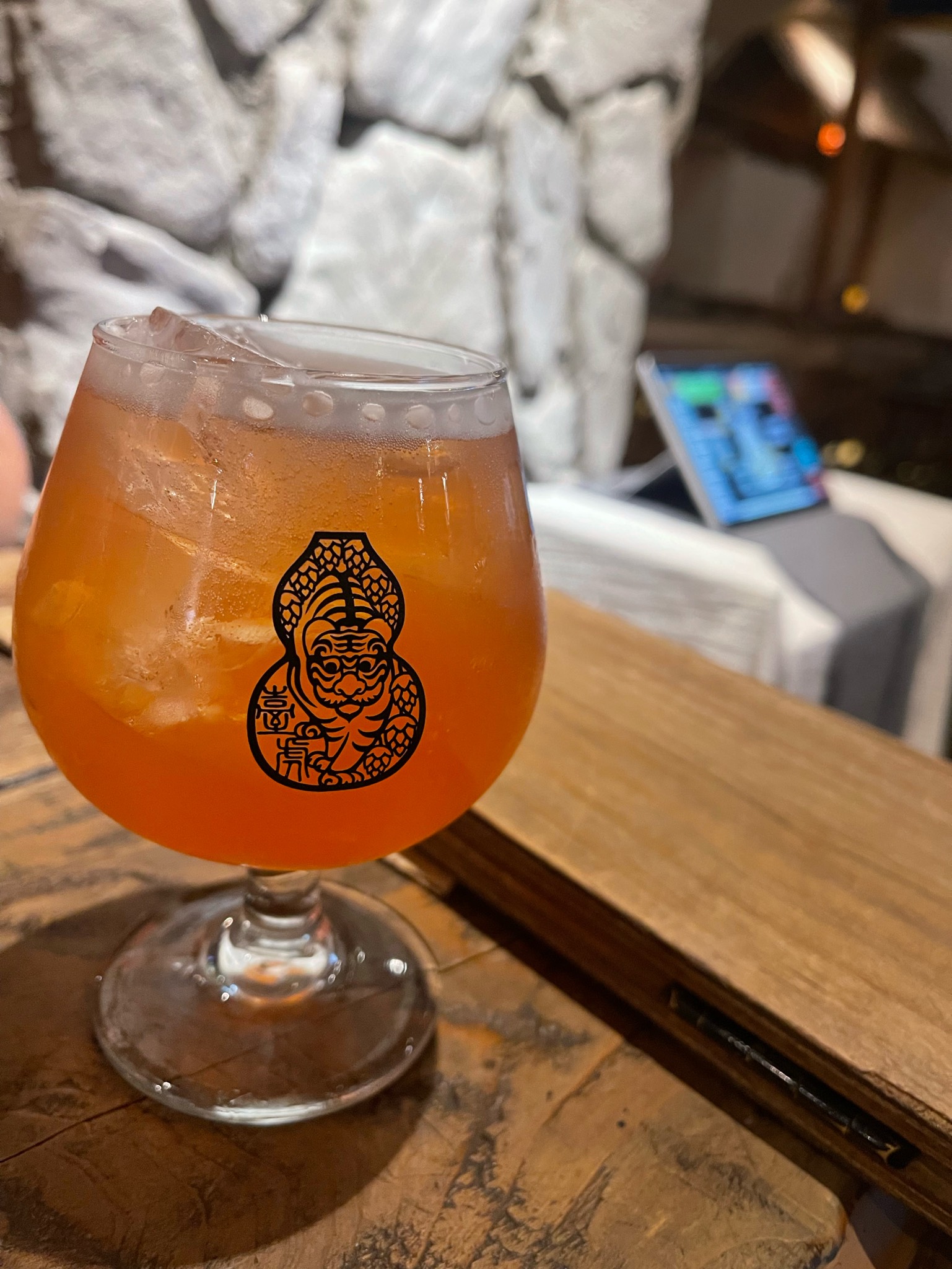Juicy grapefruit beer, Taihu Brewing Co / 臺虎