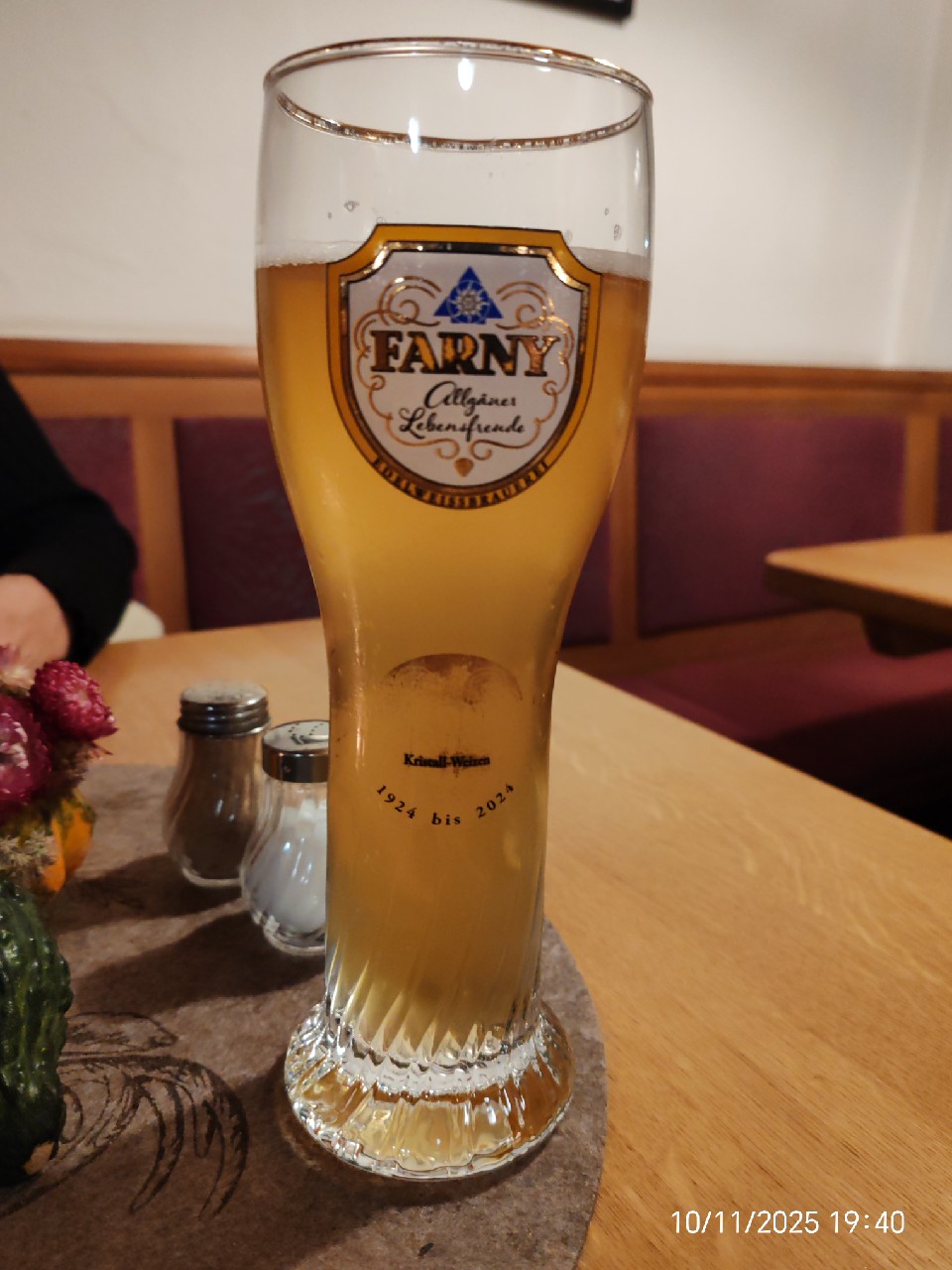 Farny Hefe-Weizen, Edelweissbrauerei Farny