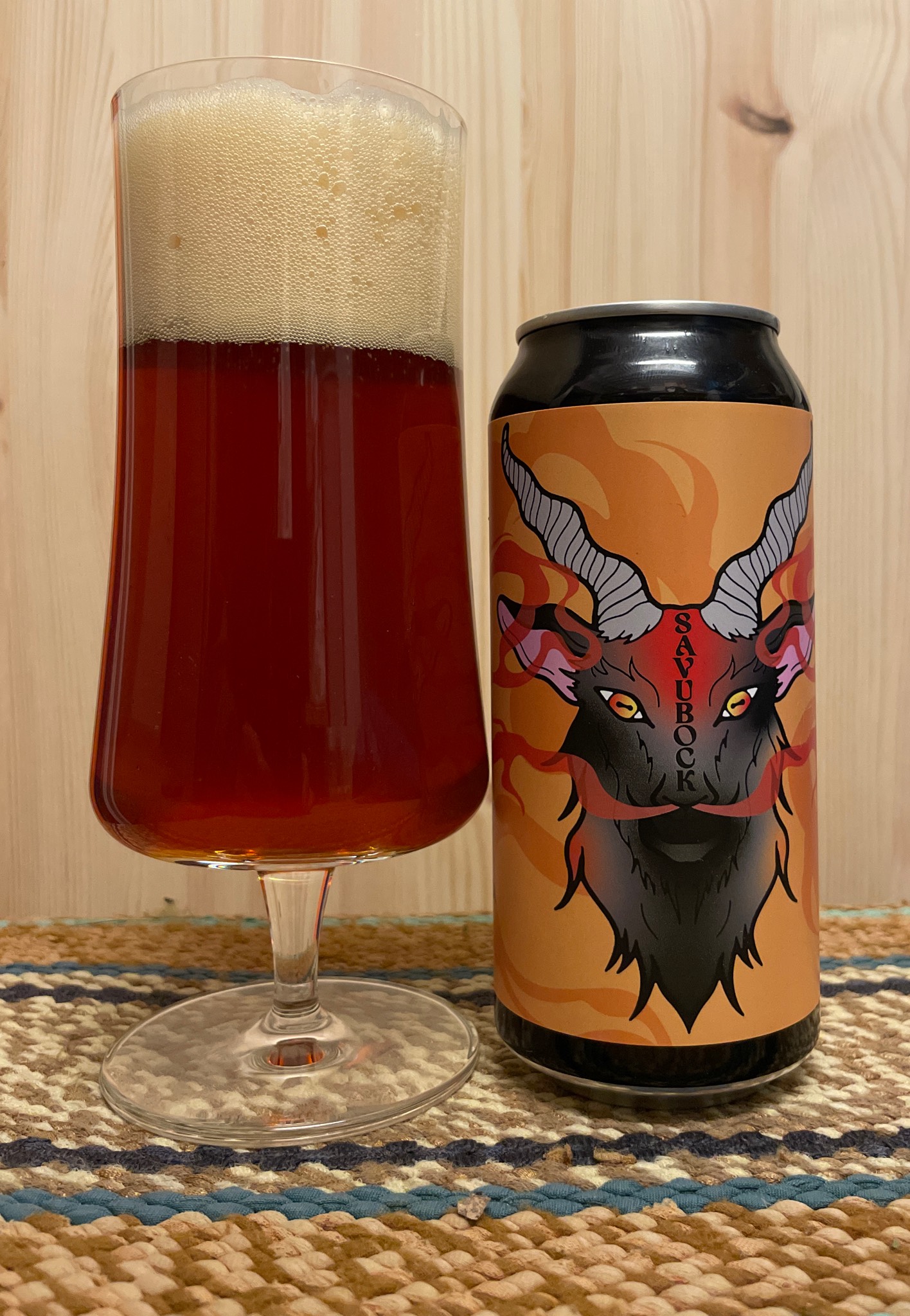 Älä Silitä Palavaa Pukkia, Finland